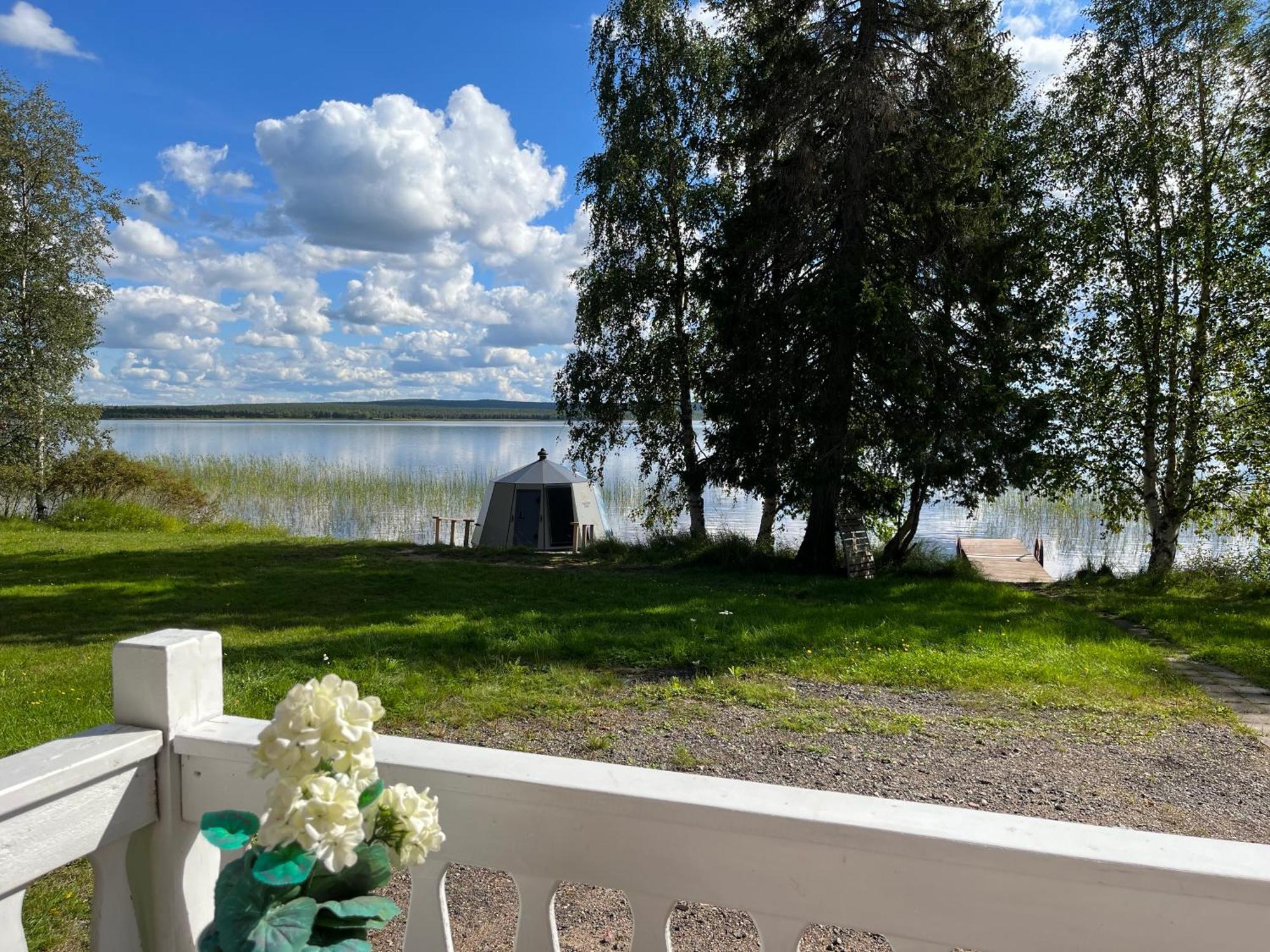 רובניימי Vikajaervi Lake View Experience Igloos מראה חיצוני תמונה