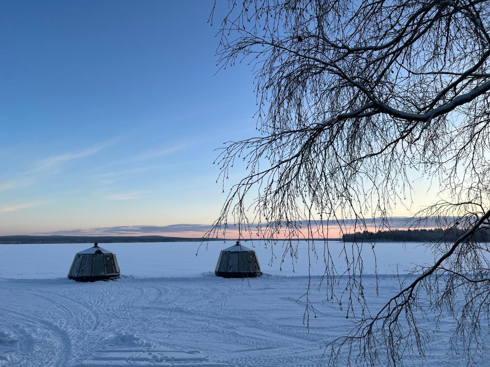 רובניימי Vikajaervi Lake View Experience Igloos מראה חיצוני תמונה