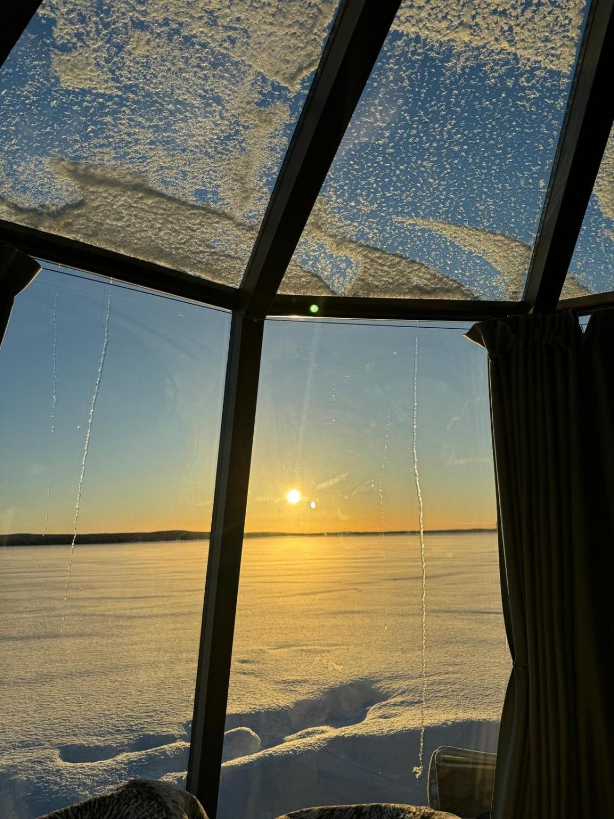 רובניימי Vikajaervi Lake View Experience Igloos מראה חיצוני תמונה