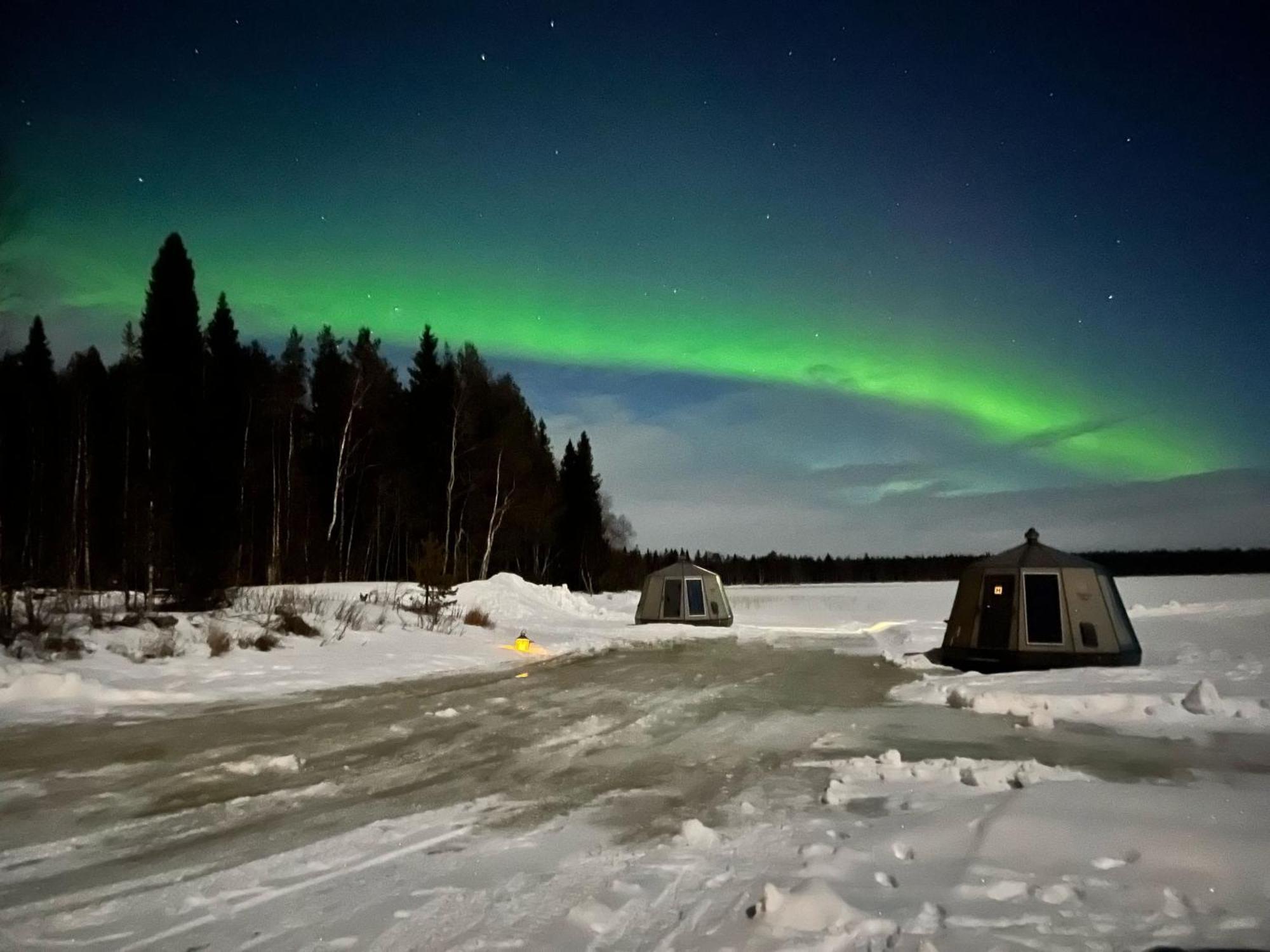 רובניימי Vikajaervi Lake View Experience Igloos מראה חיצוני תמונה